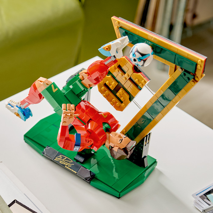 LEGO Editions Cristiano Ronaldo Voetballegende 43016 product in gebruik