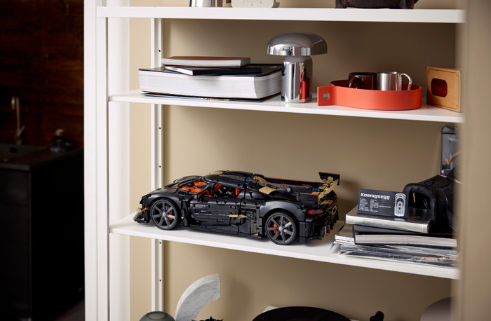 LEGO Technic Koenigsegg Sadair's Spear Megacar 42232 product in gebruik