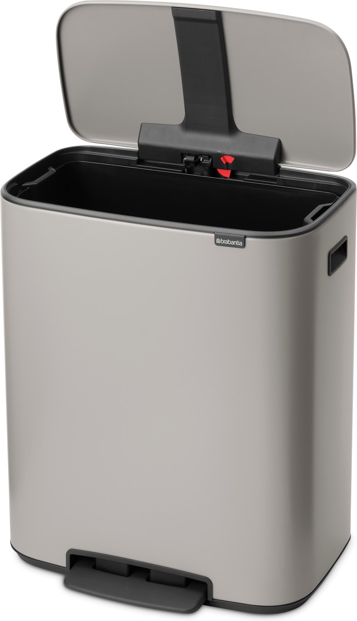Brabantia Bo Pedal Bin 60 Liter Soft Grey detail