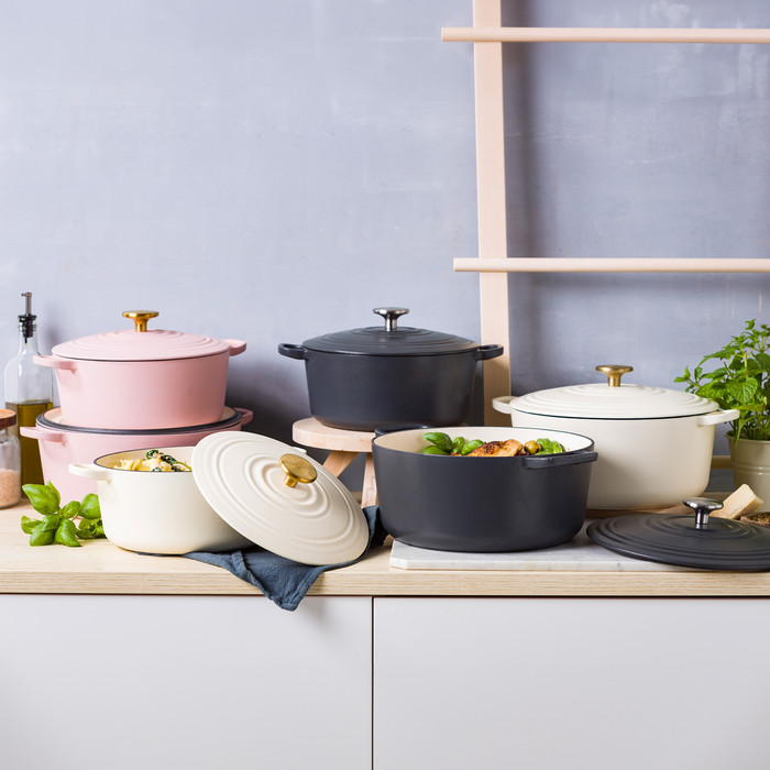 BK Bourgogne Braadpan 24 cm Cream White product in gebruik