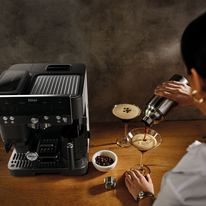 Ninja Luxe Cafe Premier ES601EUBK product in gebruik