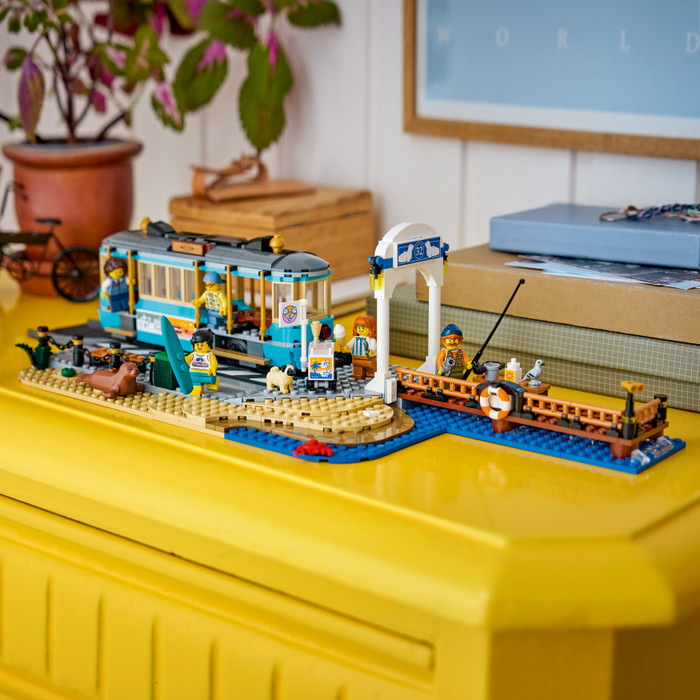 LEGO City Classic Beach Streetcar 60506 product in use