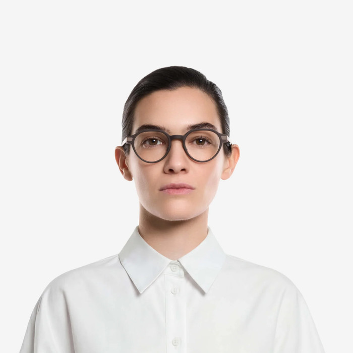 EvenRealities Even G2A Smart Glasses Bruin product in gebruik