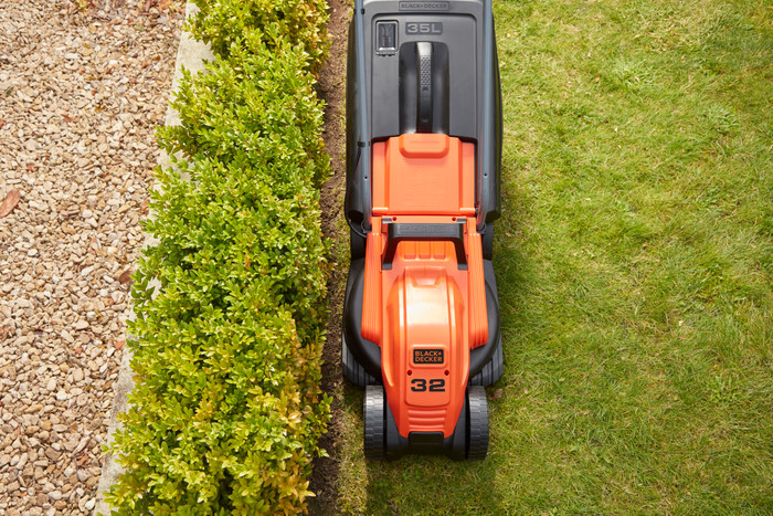 BLACK+DECKER BEMW451BH product in gebruik