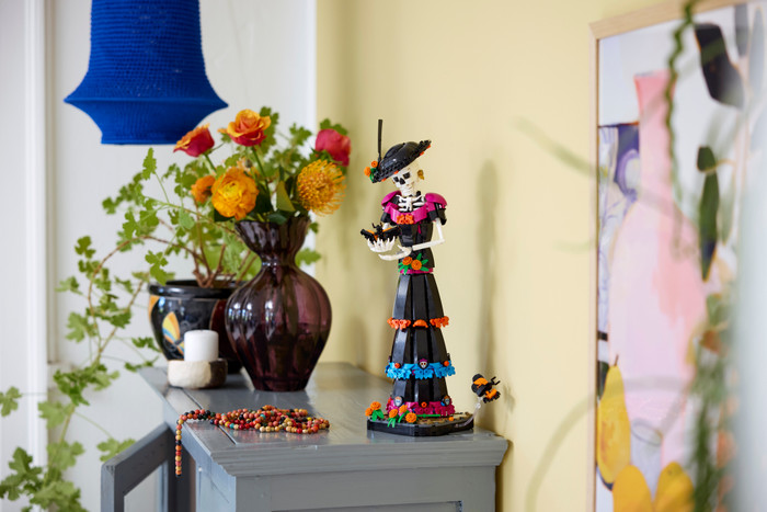 LEGO Ideas La Catrina 21372 product in gebruik