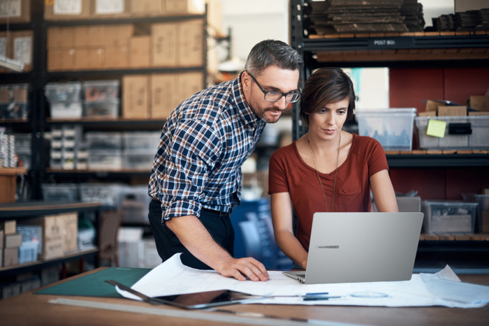 ASUS ExpertBook P1 15,6'' 1503CDA-S70319X QWERTY product in gebruik