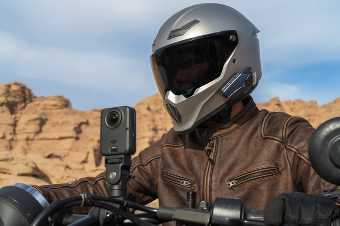 DJI Osmo 360 II Limitless Riding Combo product in gebruik