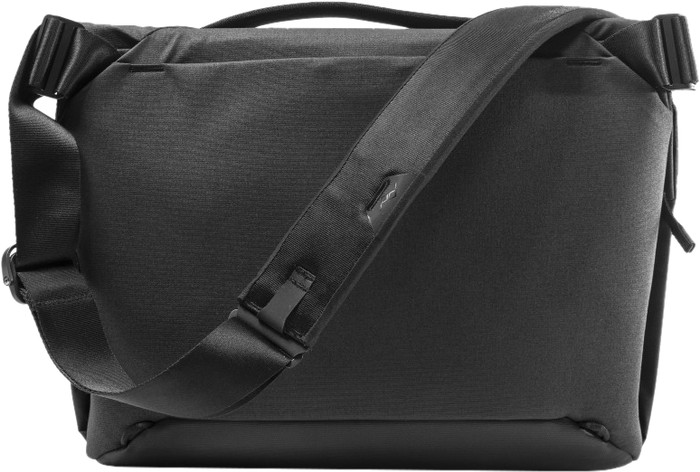Peak Design Everyday Messenger 13L v3 Black back