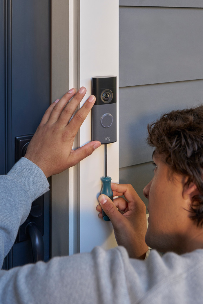 Ring Bedrade Video Deurbel 2e Generatie product in gebruik