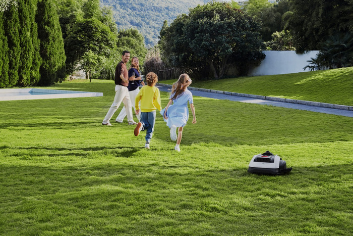 Ecovacs GOAT O1200 Lidar Pro + Accessory Pack product in gebruik