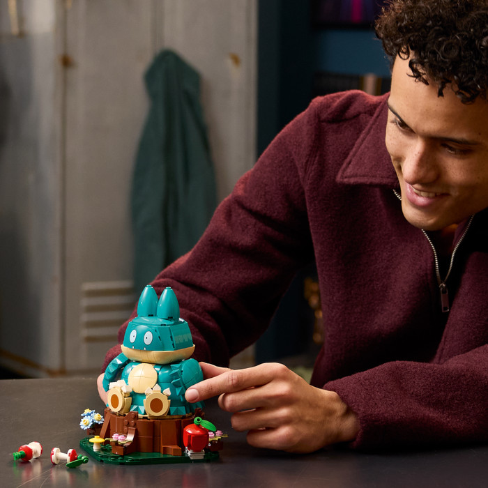 LEGO Pokémon Munchlax 72150 product in gebruik