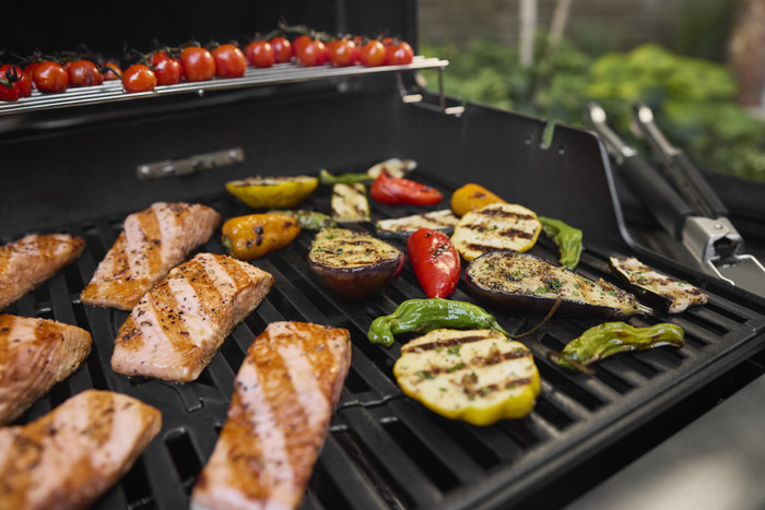 Weber Spirit E-425 Black product in use