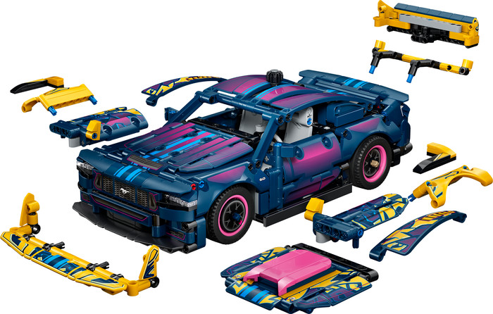 LEGO Technic Aanpasbare Ford Mustang GT auto 42236 Main Image