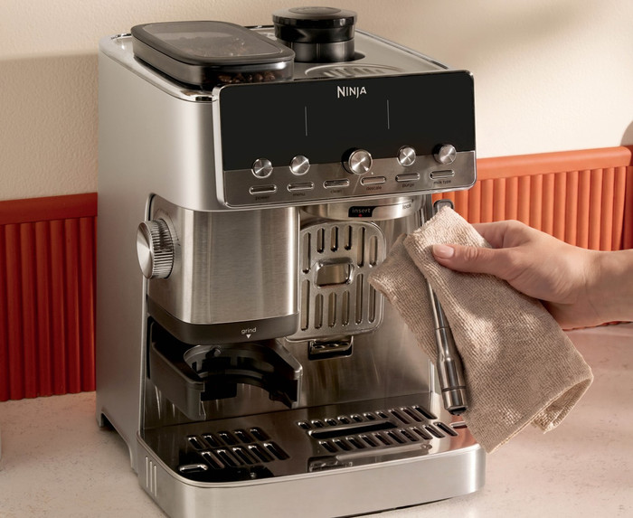 Ninja Luxe Café Mini Plus ES352EU product in gebruik