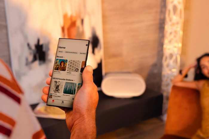 Denon Home 600 Silver product in use