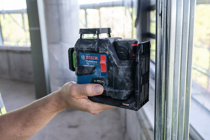 Bosch Professional GLL 12V-100-33 CG product in gebruik