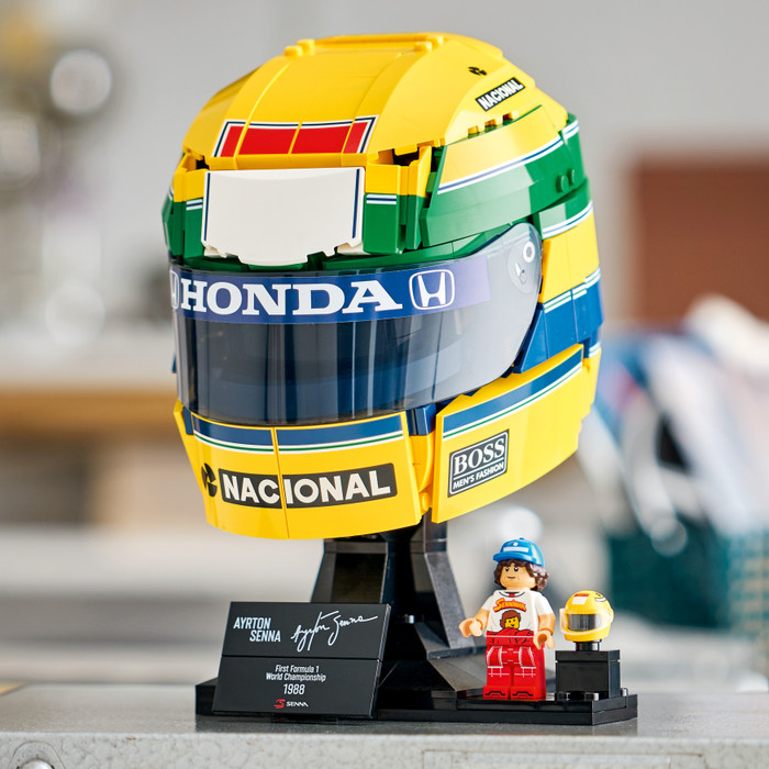 LEGO Editions F1 Ayrton Senna Helm 43024 product in gebruik