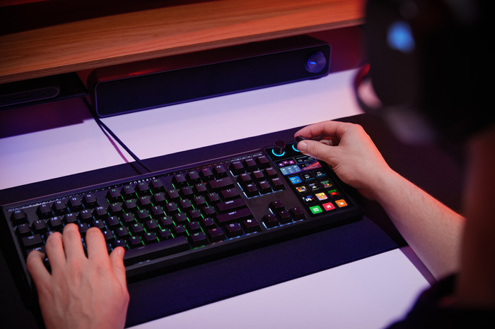 Corsair GALLEON 100 SD Gaming Toetsenbord Qwerty product in gebruik