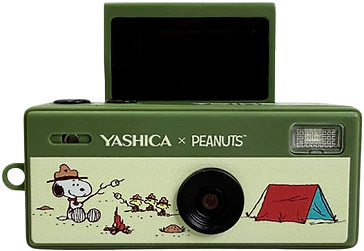 Yashica Funtastic Keychain Camera Snoopy's Summit voorkant