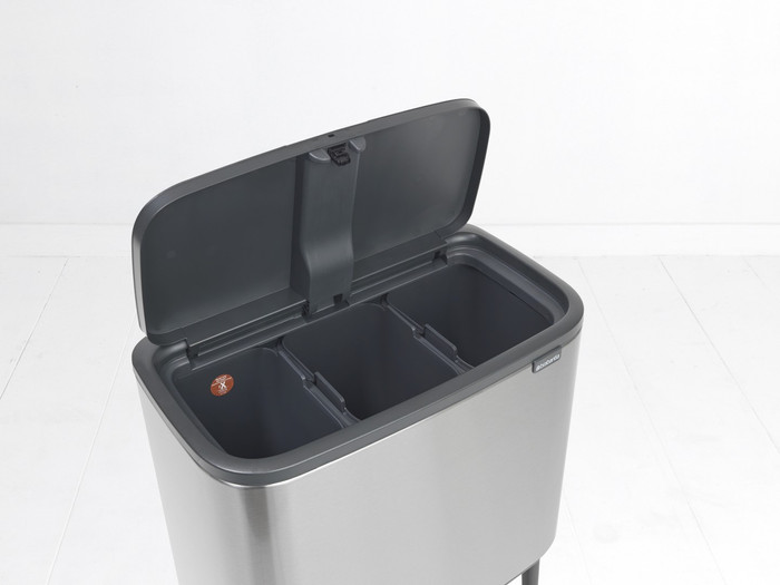 Brabantia Bo Touch Bin Prullenbak 3 x 11 liter Matt Steel Fingerprint Proof detail