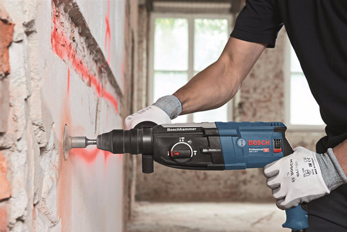 Bosch Professional GBH 2-28 F product in gebruik