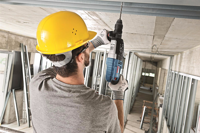 Bosch Professional GBH 2-28 F product in gebruik