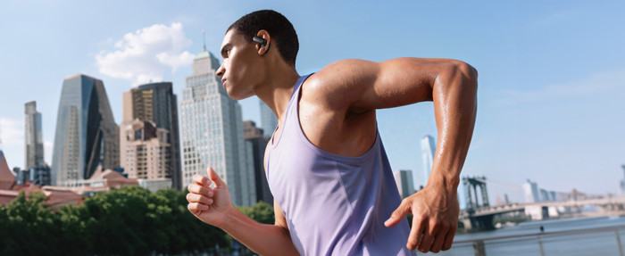 Soundcore AeroFit 2 Pro Zwart product in gebruik