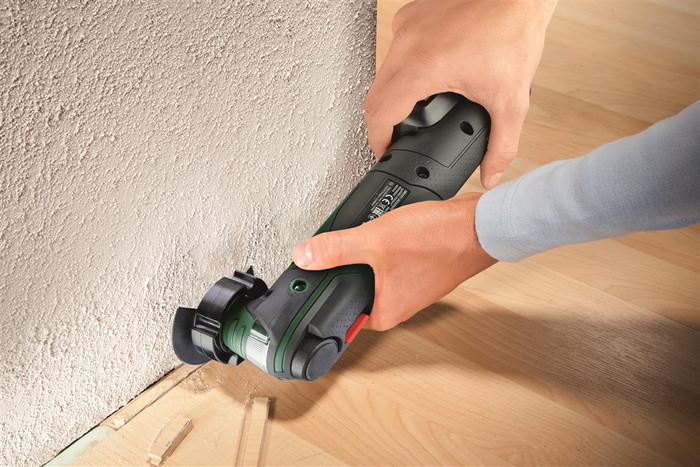 Bosch AdvancedMulti 18 (without battery) product in use