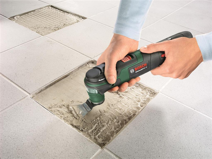 Bosch AdvancedMulti 18 (without battery) product in use