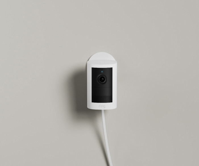 Ring Outdoor Camera Stekker 2e Generatie Wit product in gebruik