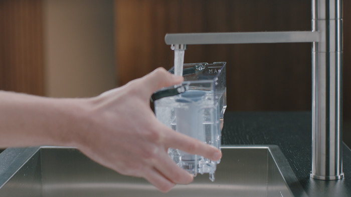 Philips / Saeco AquaClean CA6903/10 Waterfilter product in gebruik
