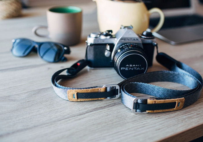 Peak Design Leash Ash product in use