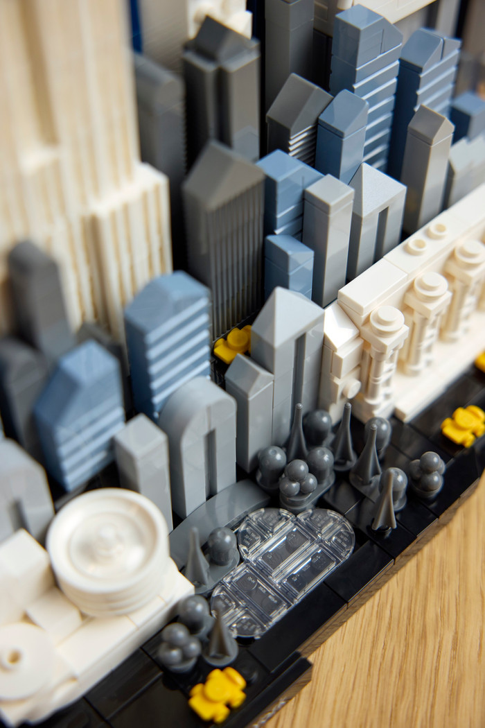 LEGO Architecture New York City: The Big Apple 21066 detail