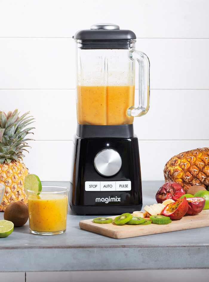 Magimix Power Blender 4 Zwart product in gebruik