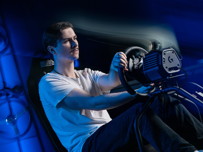 Next Level Racing F-GT Shift Simulator Cockpit product in gebruik