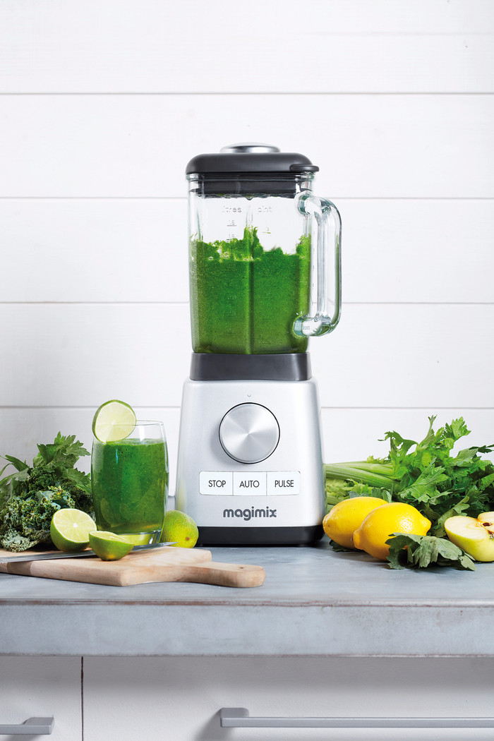Magimix Power Blender 4 Matte Chrome product in use