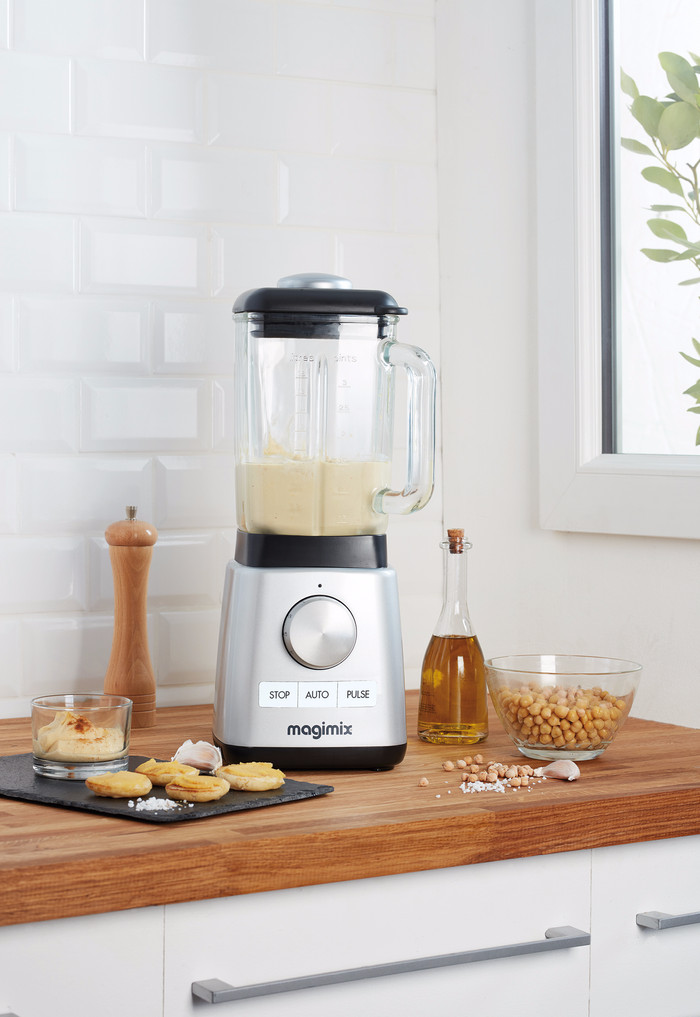 Magimix Power Blender 4 Matte Chrome product in use