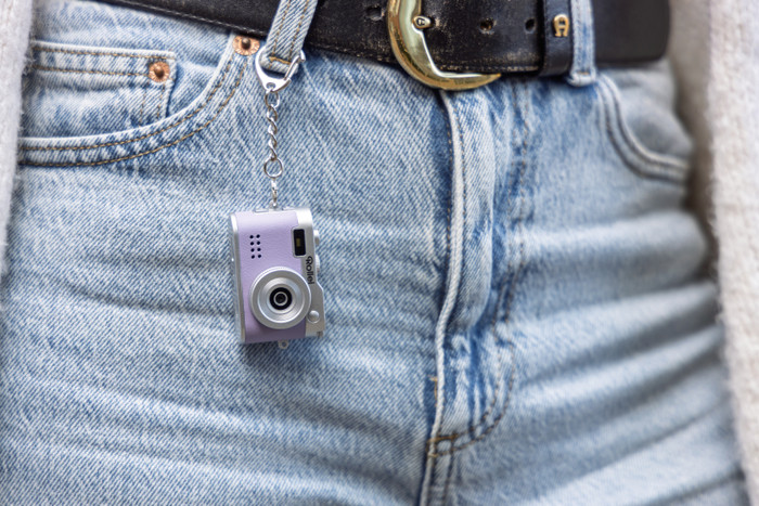 Rollei Mini Digitale Camera Lila product in gebruik