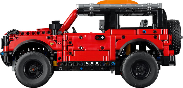 LEGO Technic Ford Bronco 42213 detail