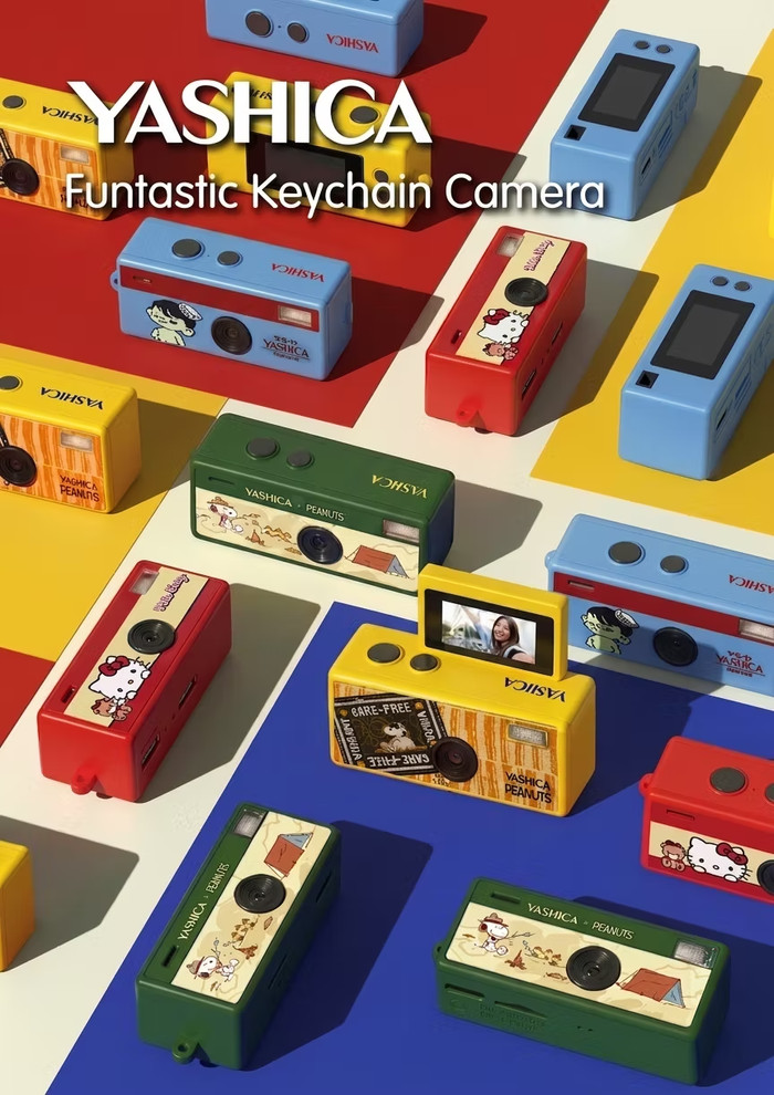 Yashica Funtastic Keychain Camera Snoopy's Summit product in gebruik
