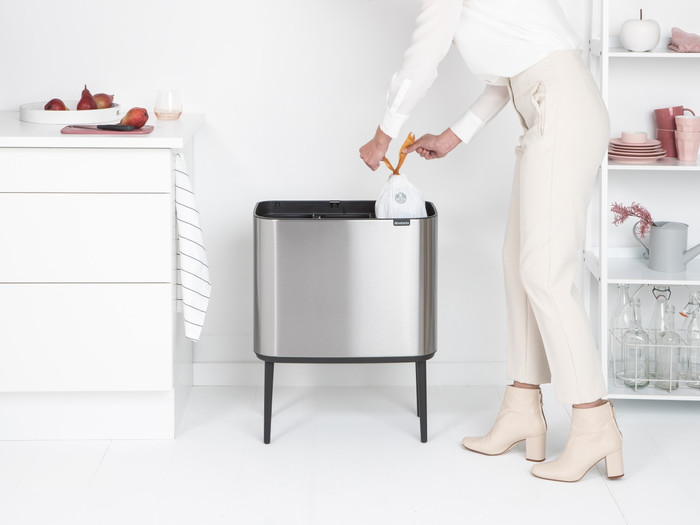 Brabantia Bo Touch Bin Prullenbak 3 x 11 liter Matt Steel Fingerprint Proof product in gebruik