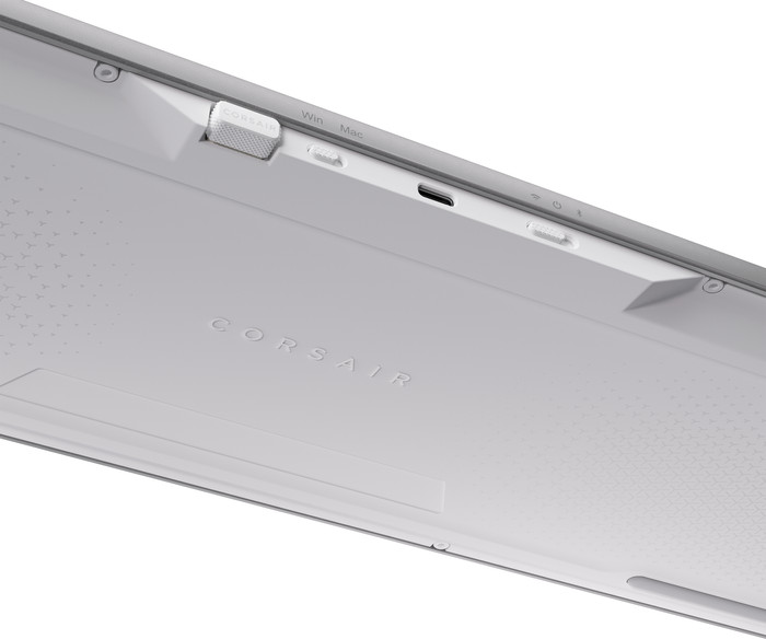 Corsair Vanguard AIR 99 Wireless Gaming Toetsenbord Wit Qwerty onderkant