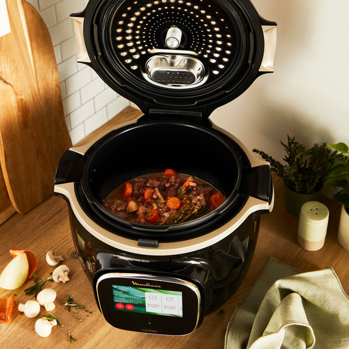 Moulinex Cookeo Touch Wifi CE902800 Zwart product in gebruik