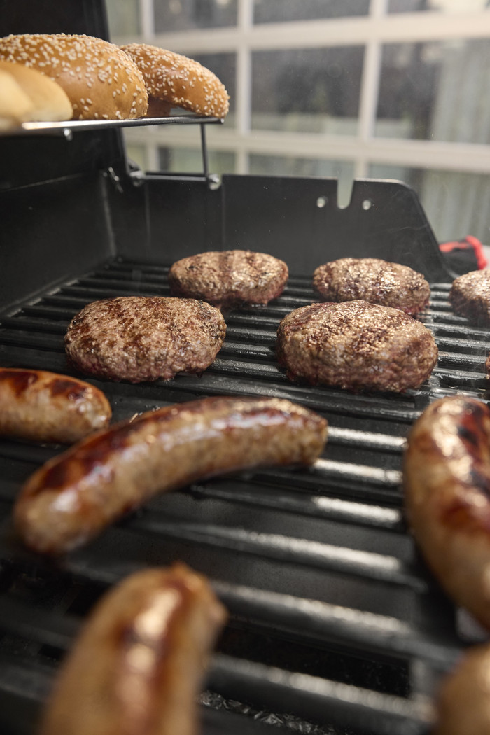 Weber Spirit E-310 Black product in use