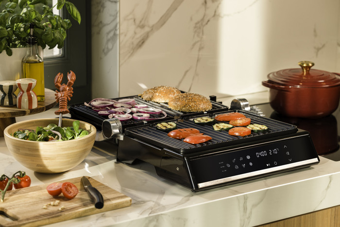 Pierre Contact Grill PCG7000 Pro product in use