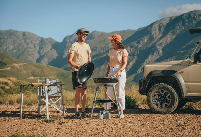 Cadac Carri Chef 50 BBQ / Paella Pan Starterspakket product in gebruik