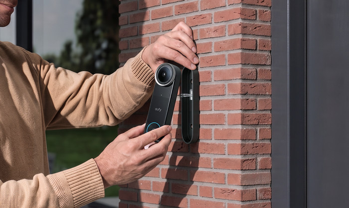 Anker eufy Doorbell S4 Bedraad + Mini Chime product in gebruik