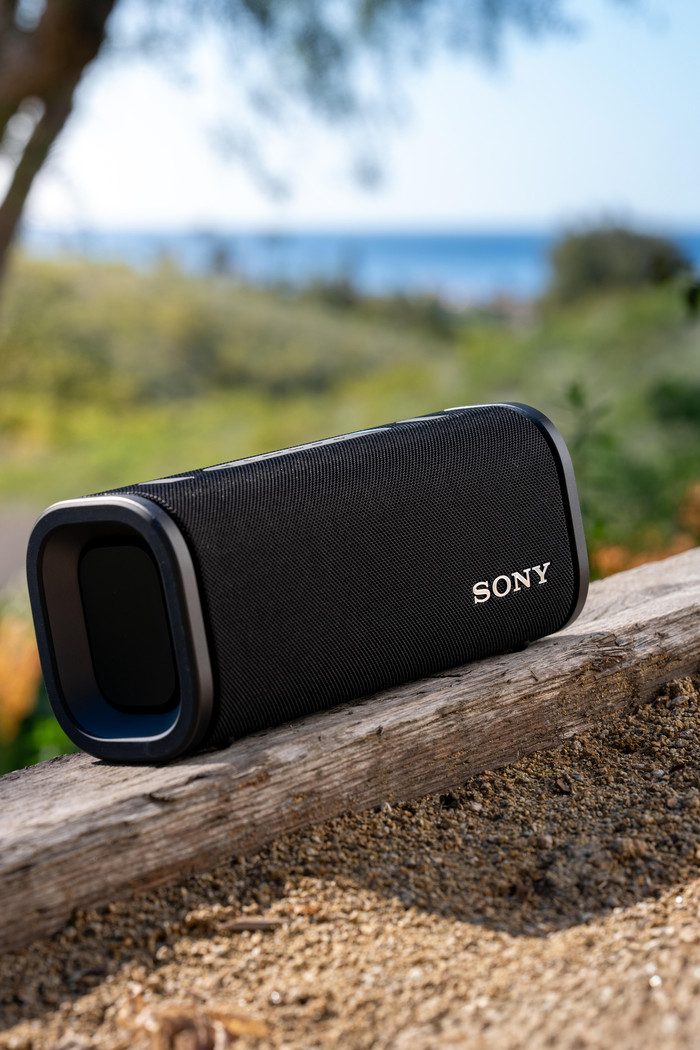 Sony ULT Field 5 Wit product in gebruik