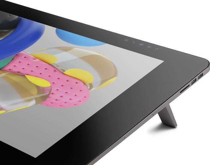 Wacom Cintiq Pro 24 Pen & Touch detail