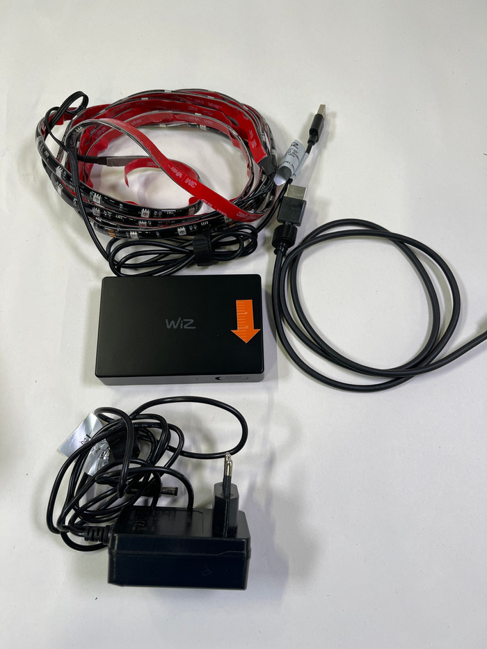 WiZ HDMI Sync Box + Lightstrip voor 55-65 Inch TV's 